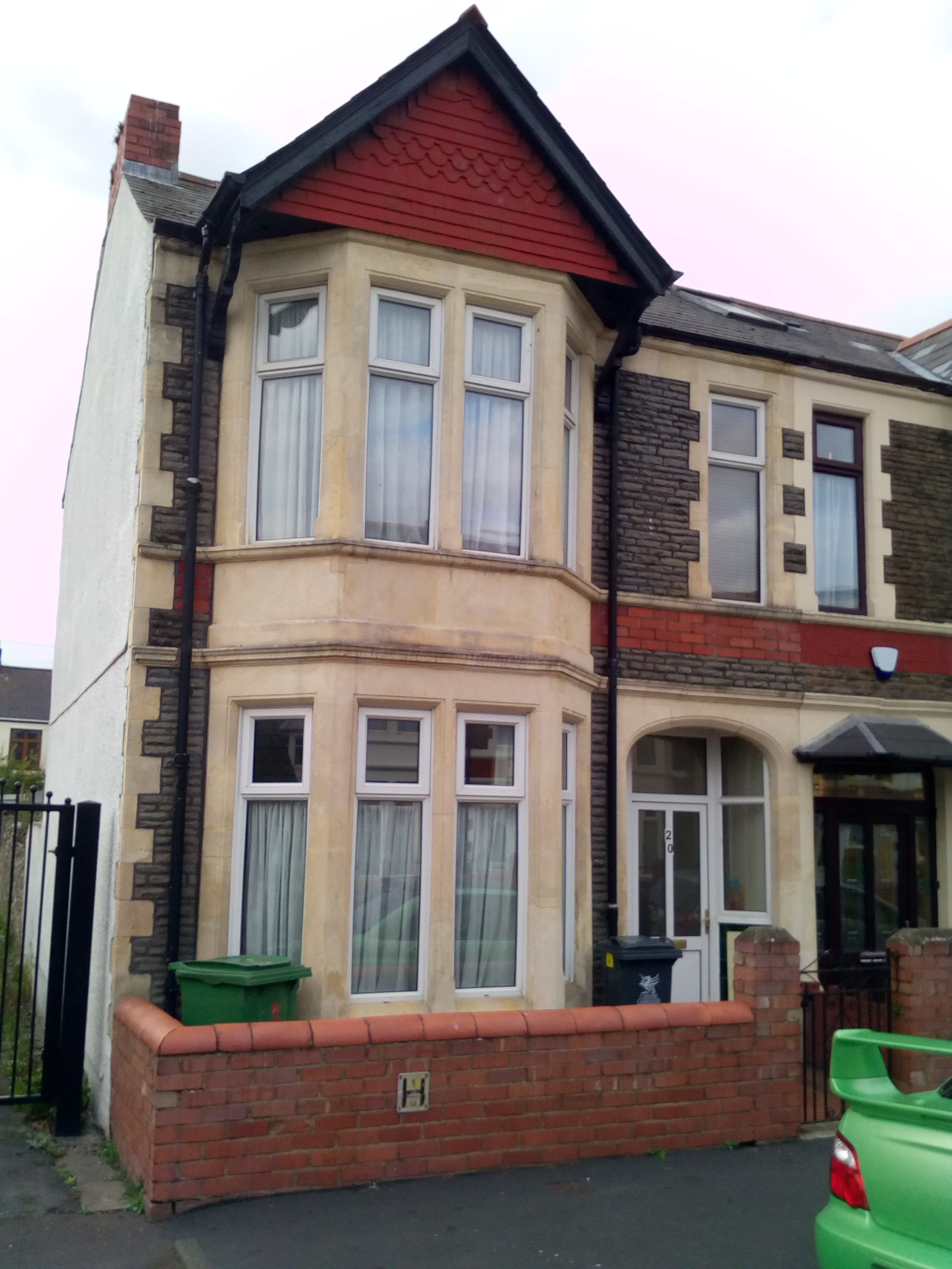 1 room available in shared property in Grangetown